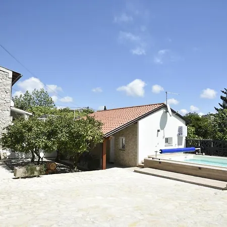Nona Apartament *