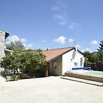 Nona 아파트 *