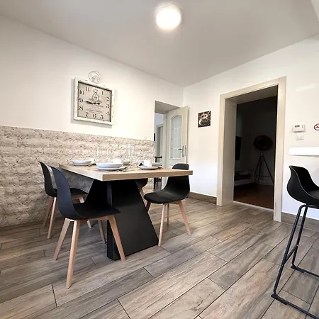 Nona Appartement Pula